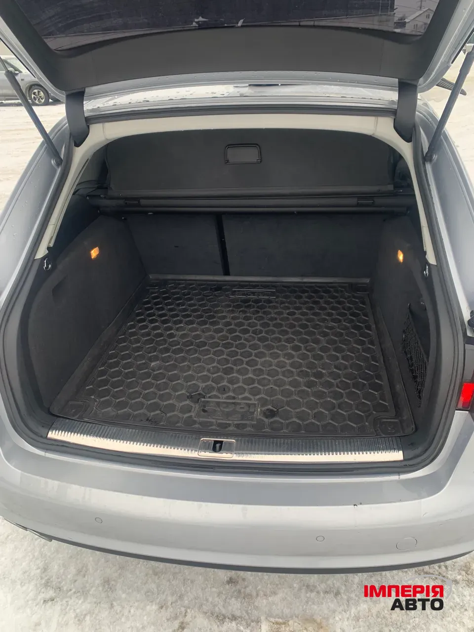 Audi A4 - фото 22