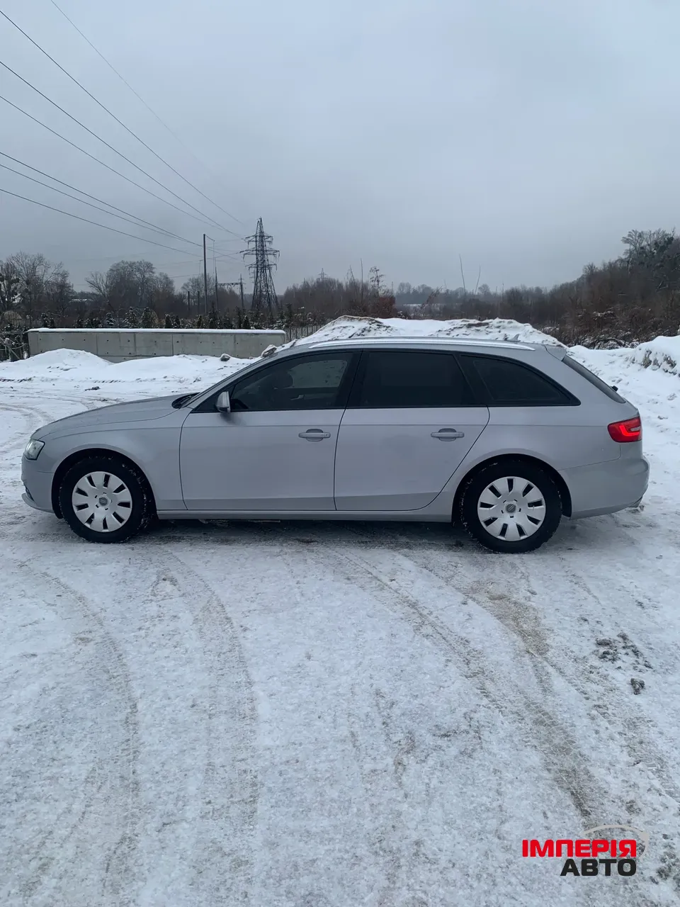 Audi A4 - фото 8