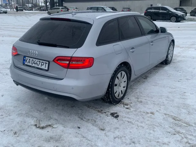 Audi A4 - фото 5