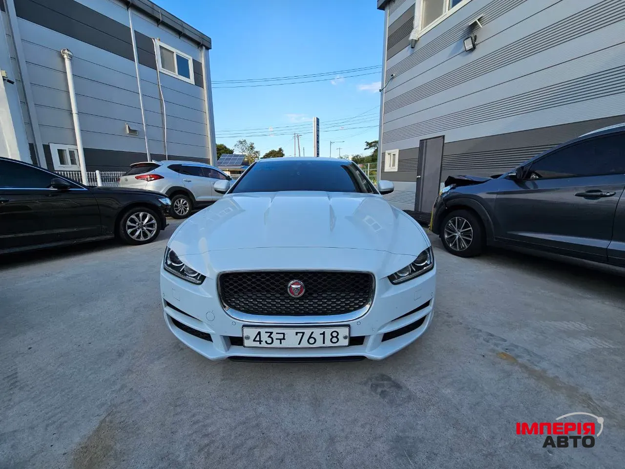 Jaguar XE - фото 14
