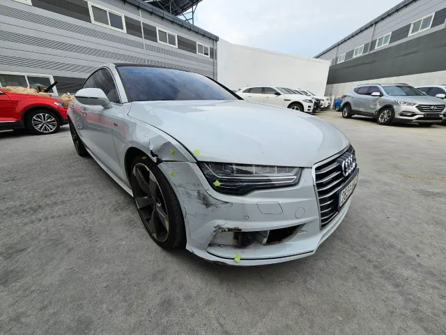 Audi A7 - фото 3