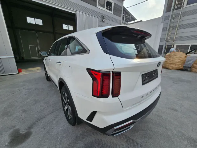 Kia Sorento - фото 3