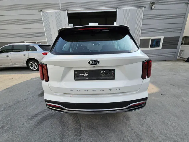 Kia Sorento - фото 4
