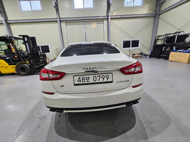 Maserati Quattroporte - фото 4