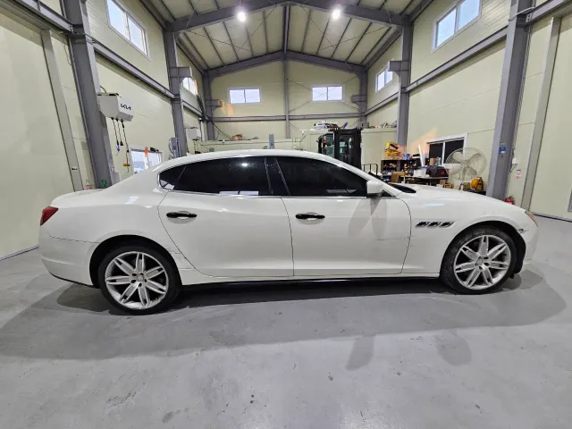 Maserati Quattroporte - фото 2