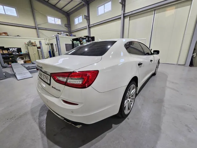 Maserati Quattroporte - фото 3