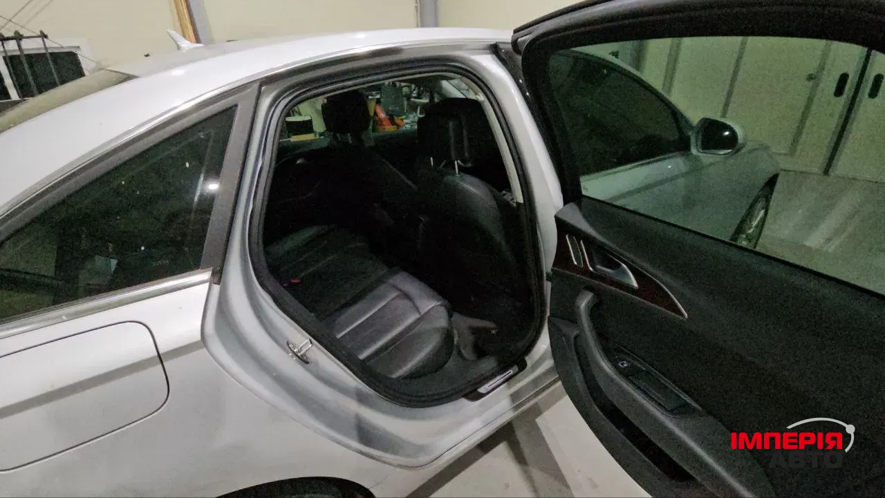 Audi A6 - фото 11