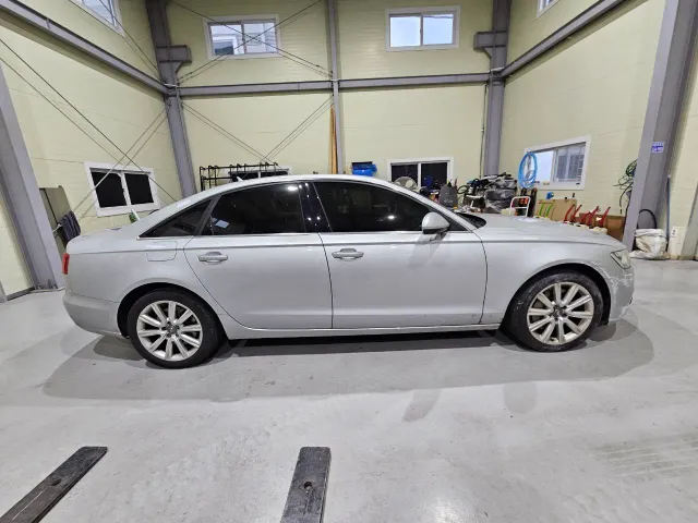 Audi A6 - фото 5