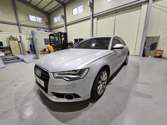 Audi A6 - фото 1