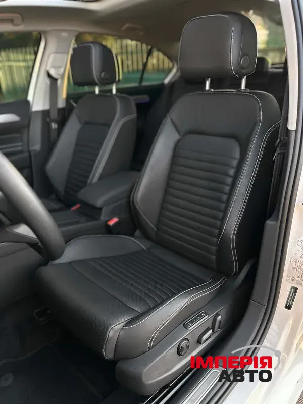 Volkswagen Passat - фото 7