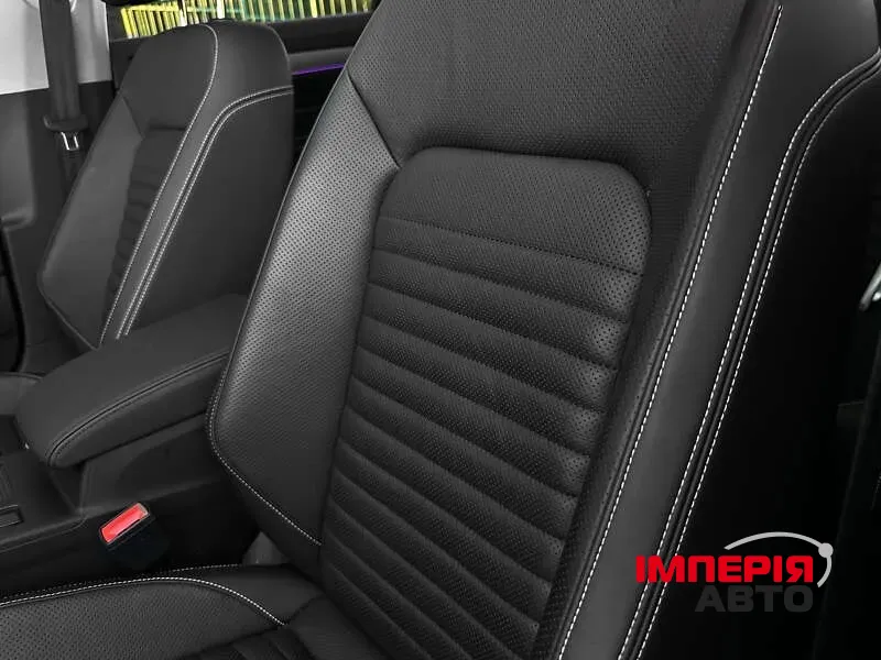 Volkswagen Passat - фото 12