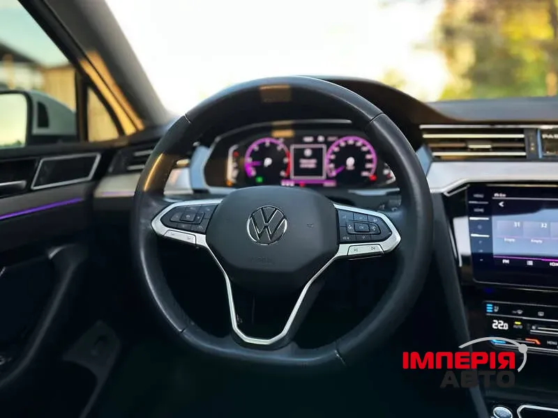 Volkswagen Passat - фото 15