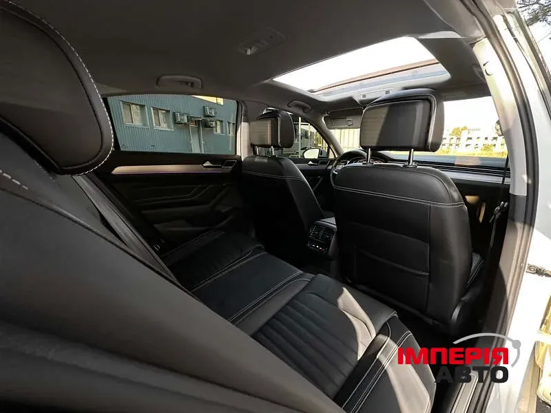Volkswagen Passat - фото 17