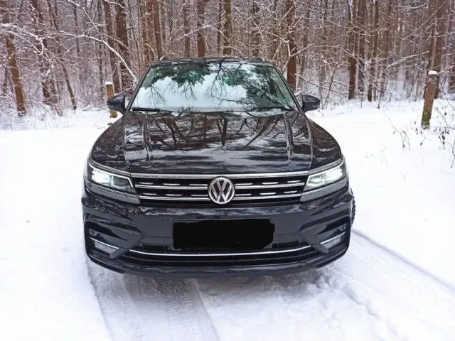 Volkswagen Tiguan - фото 1