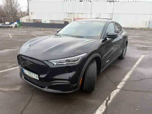 Ford Mustang Mach-E - фото 1