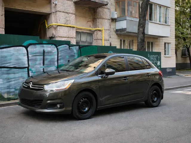 Citroen C4 - фото 1