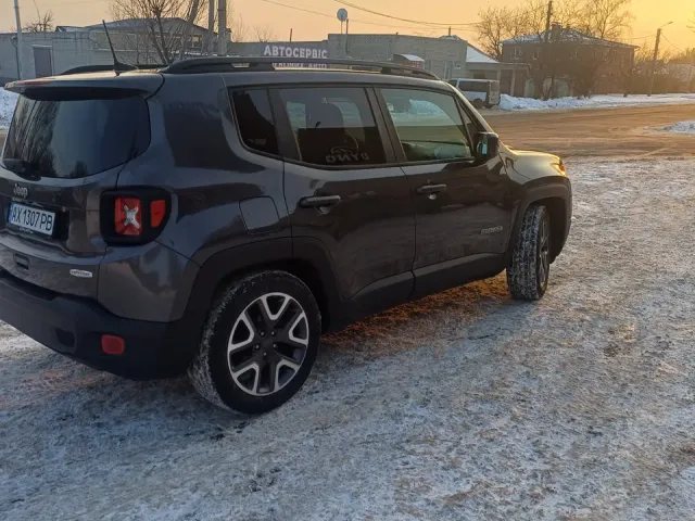Jeep Renegade - фото 4
