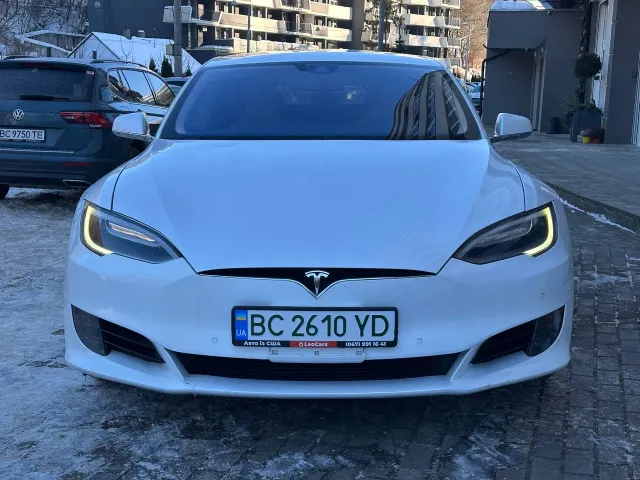 Tesla Model S - фото 3