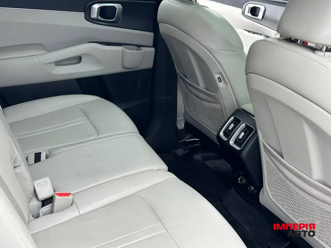 Kia Sorento - фото 9