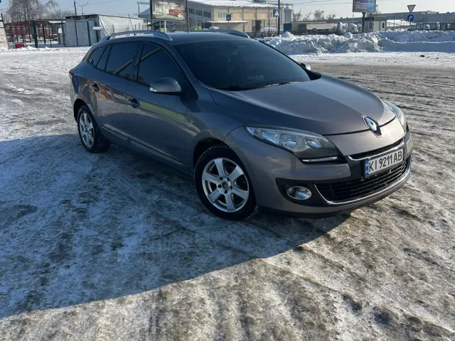 Renault Megane - фото 1
