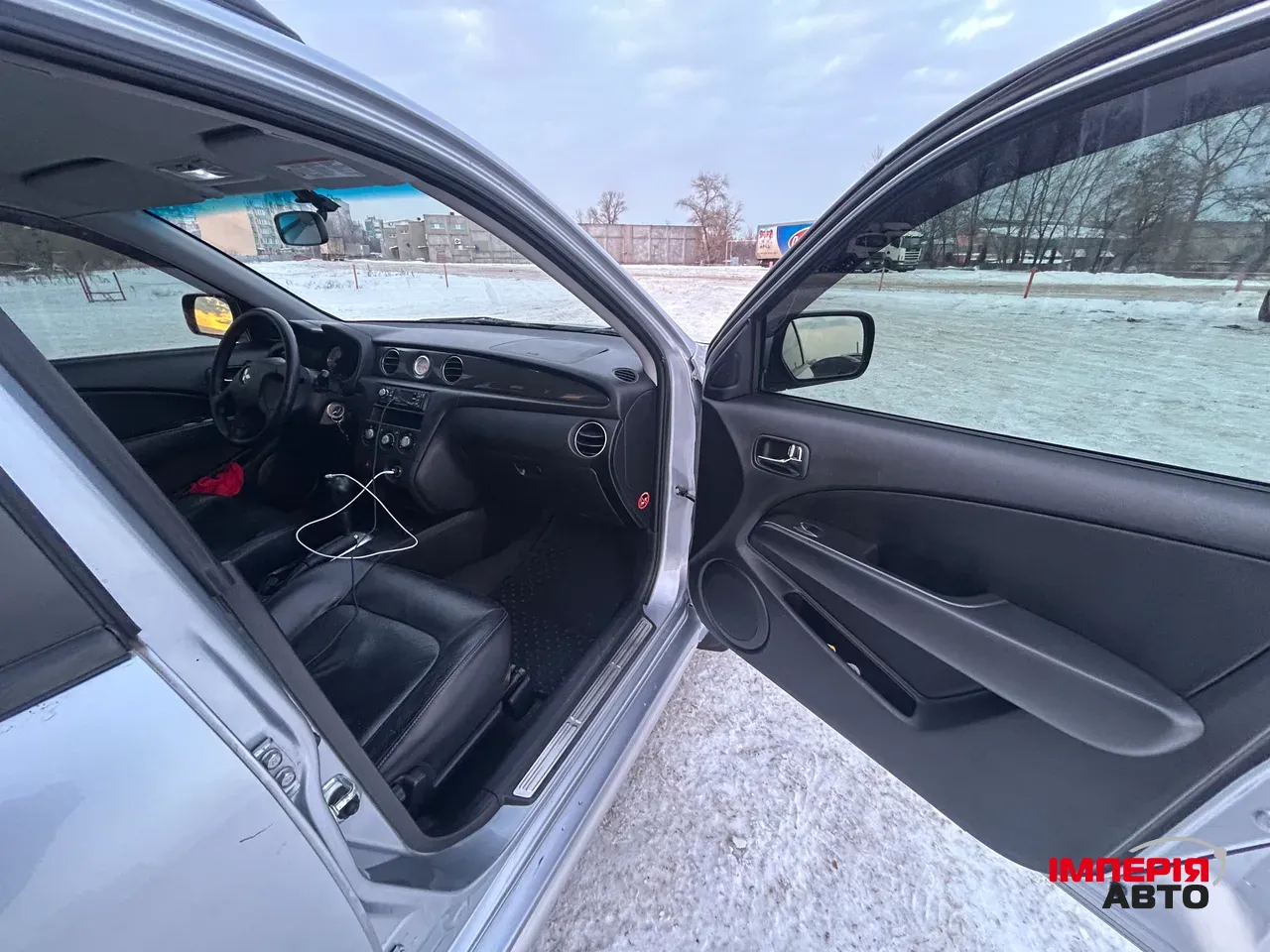 Mitsubishi Outlander - фото 6