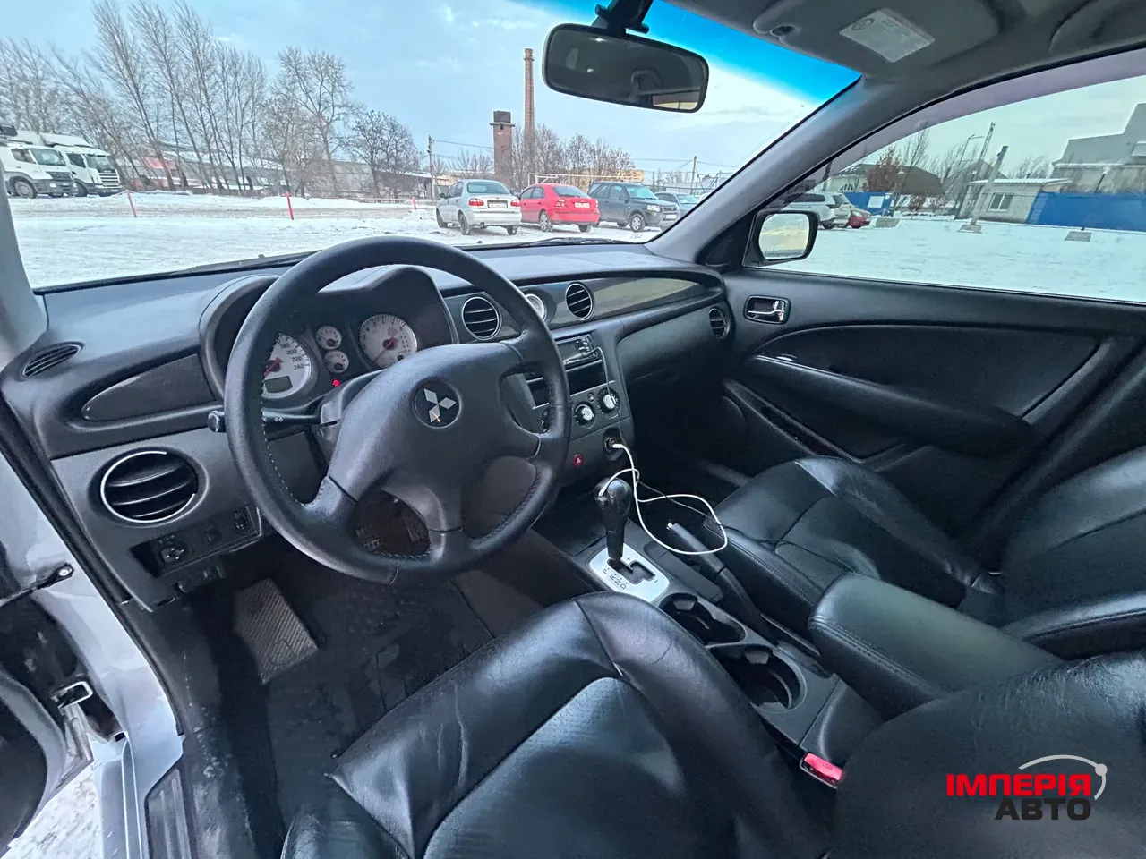 Mitsubishi Outlander - фото 18