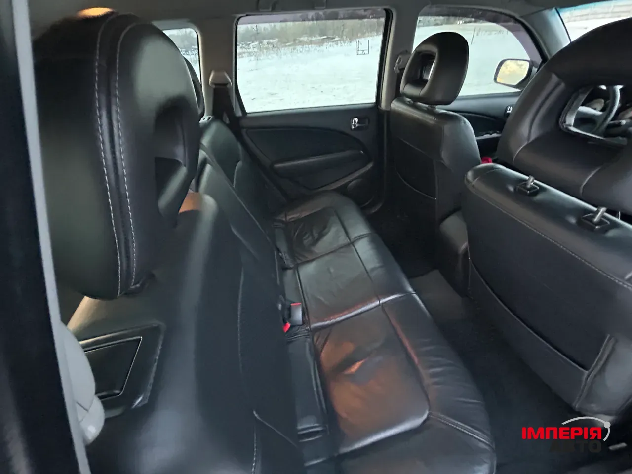 Mitsubishi Outlander - фото 12