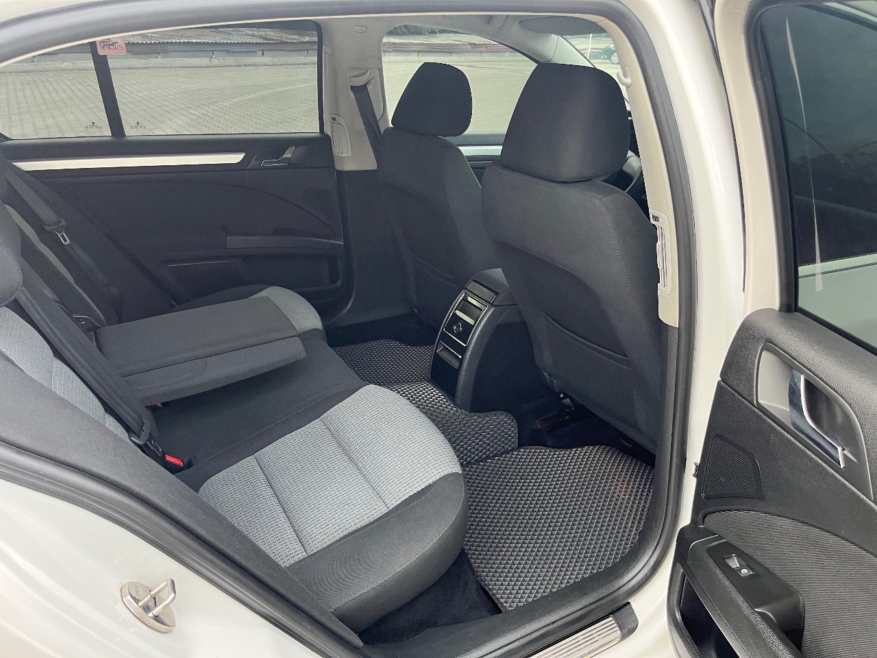 Skoda Superb - фото 6