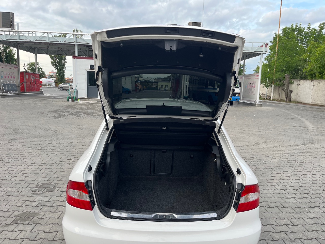 Skoda Superb - фото 4