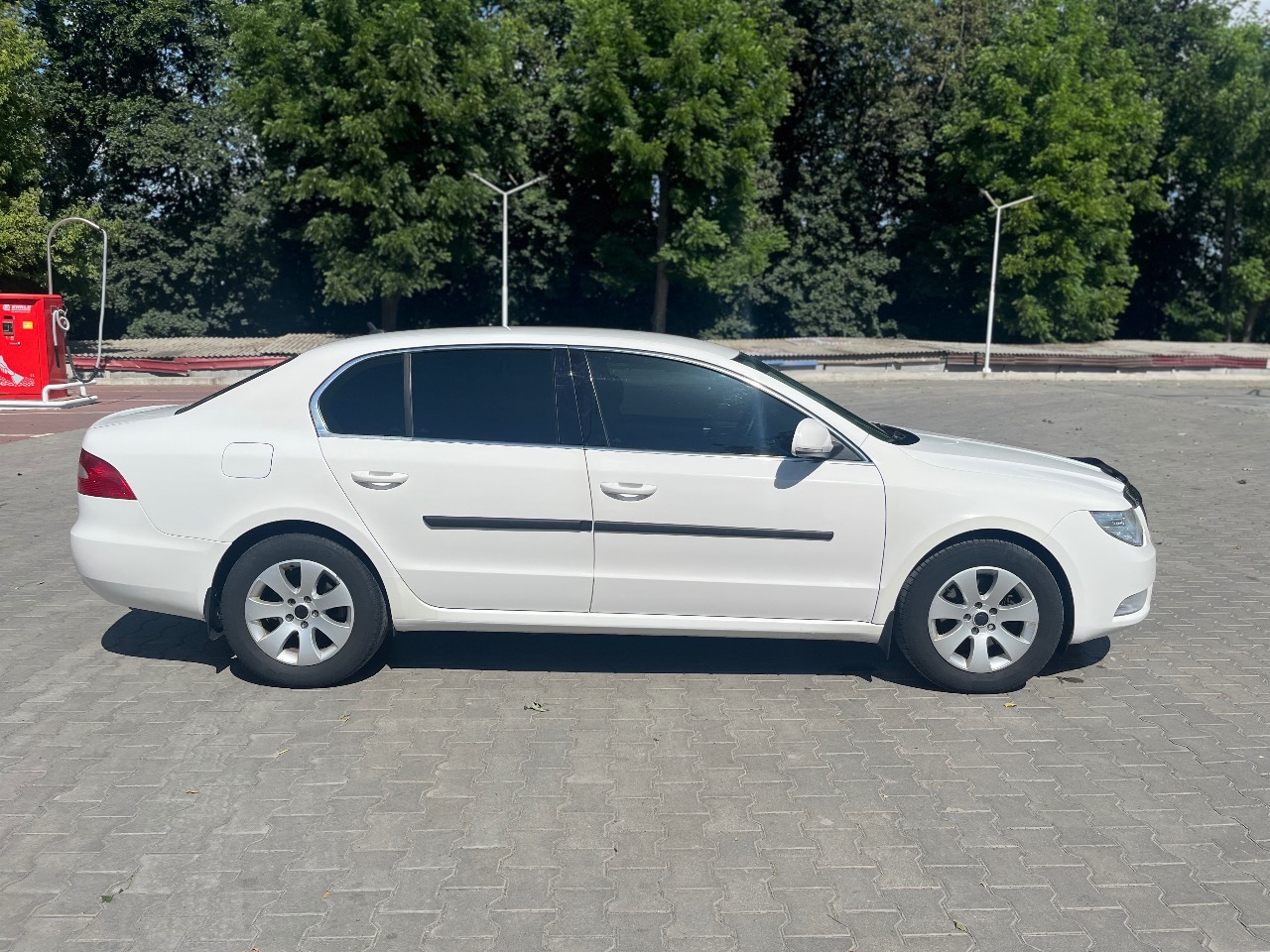 Skoda Superb - фото 10