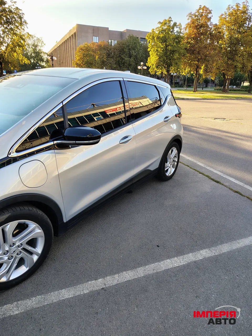 Chevrolet Bolt - фото 1