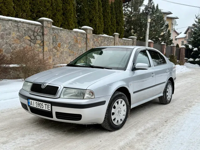 Skoda Octavia - фото 1