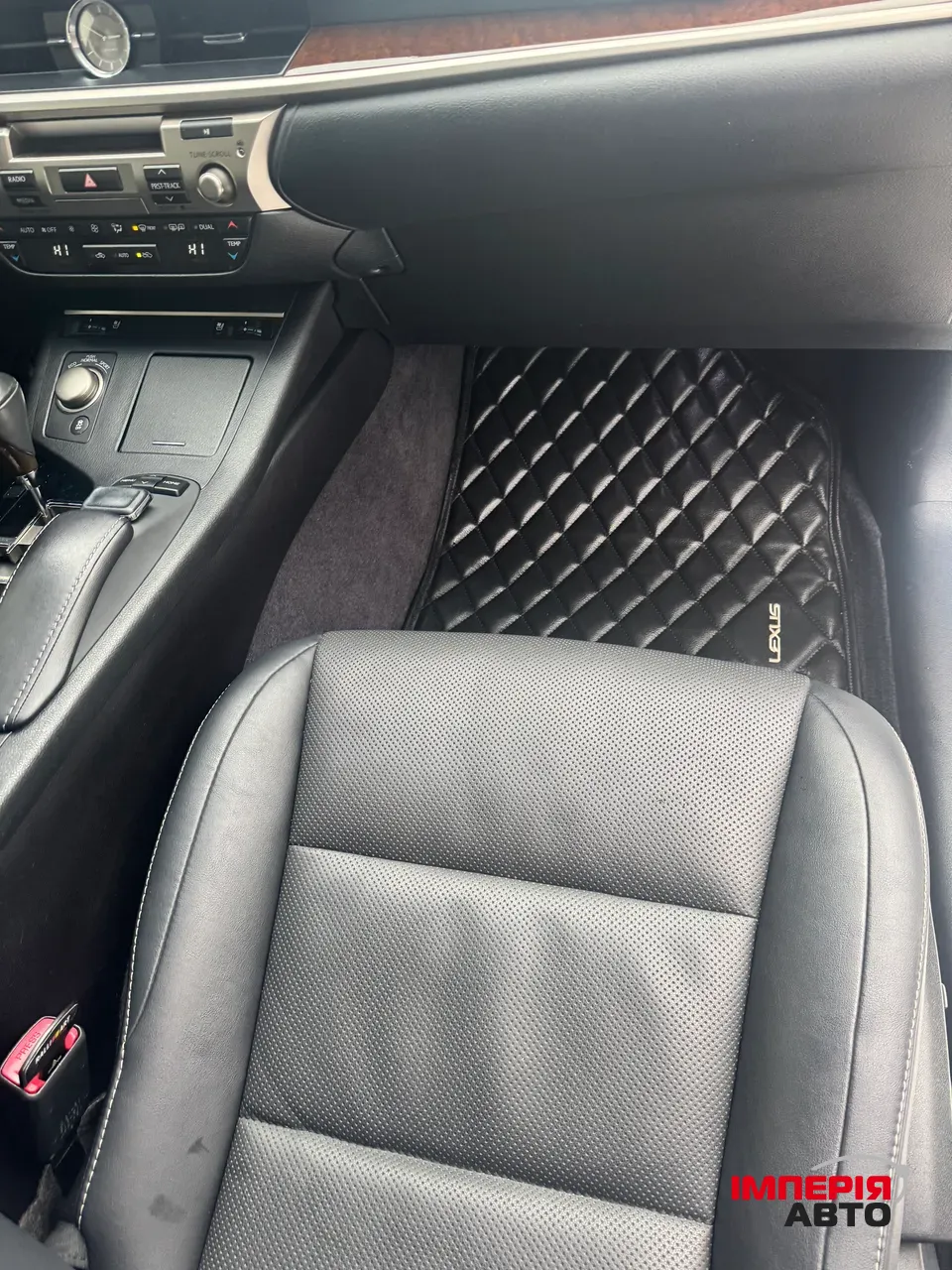 Lexus ES - фото 22