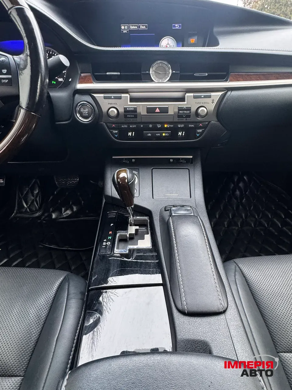 Lexus ES - фото 14