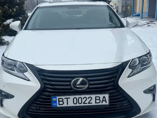 Lexus ES - фото 1