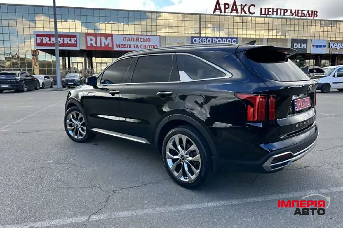Kia Sorento - фото 3