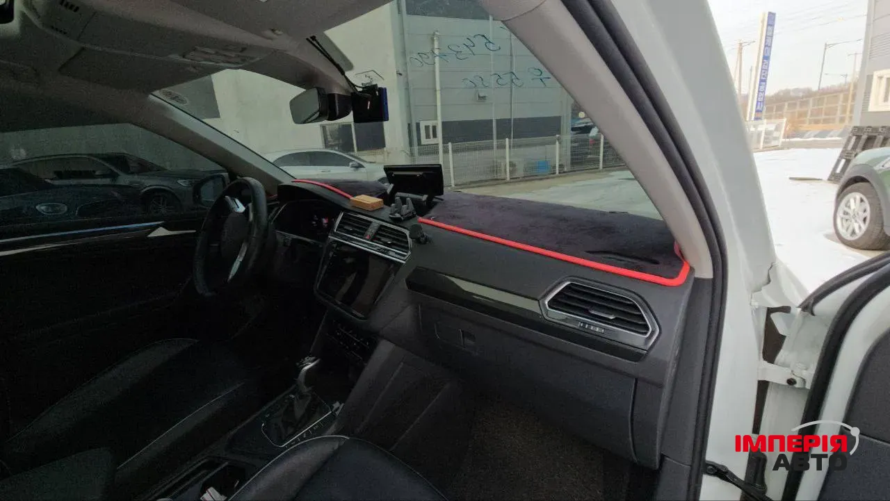 Volkswagen Tiguan - фото 7