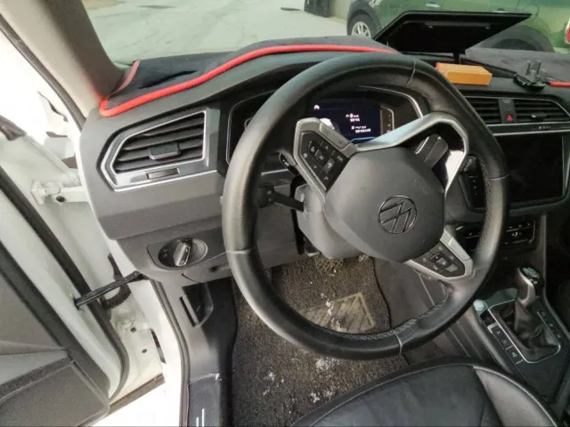 Volkswagen Tiguan - фото 5