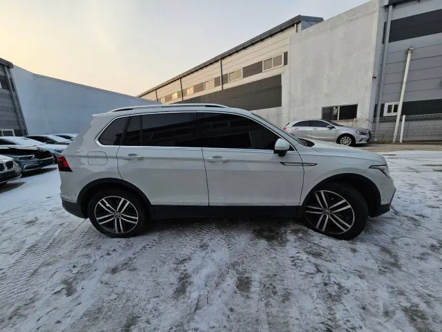 Volkswagen Tiguan - фото 4