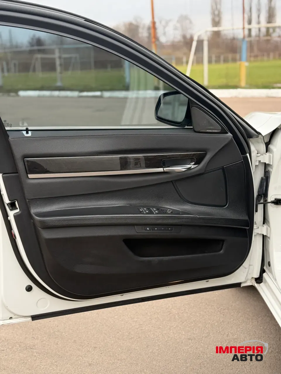 BMW 7 серії - фото 13