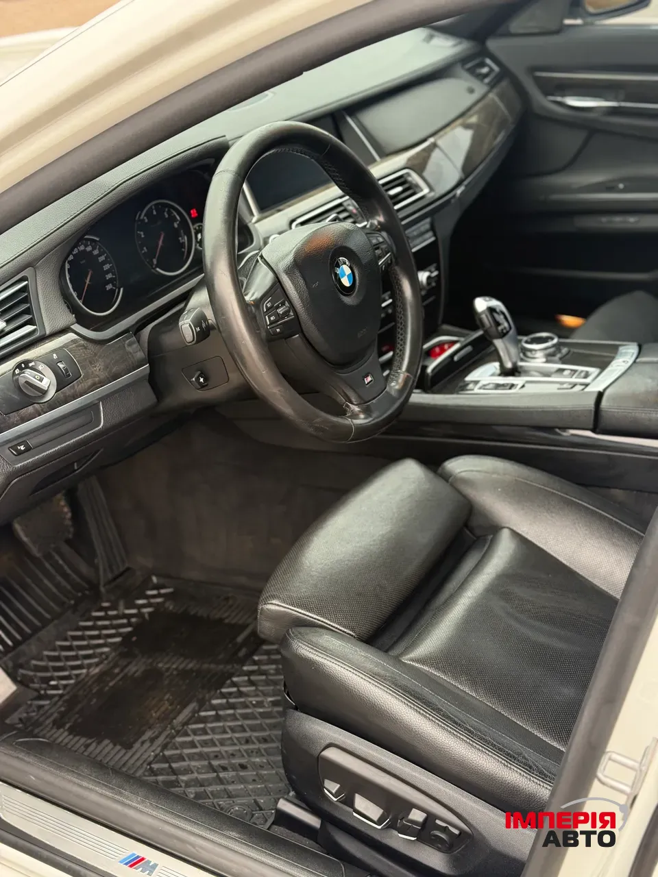 BMW 7 серії - фото 16