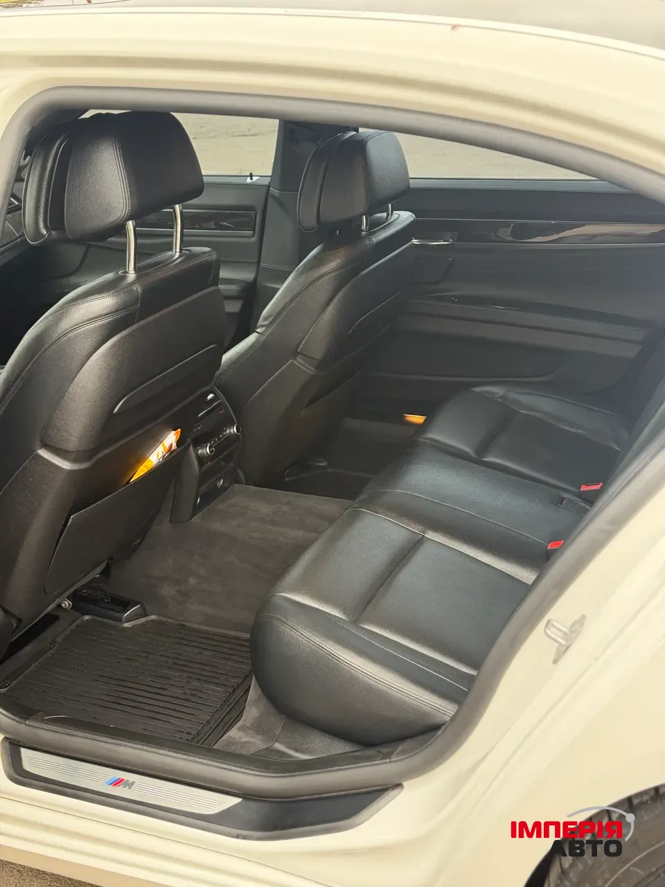 BMW 7 серії - фото 15