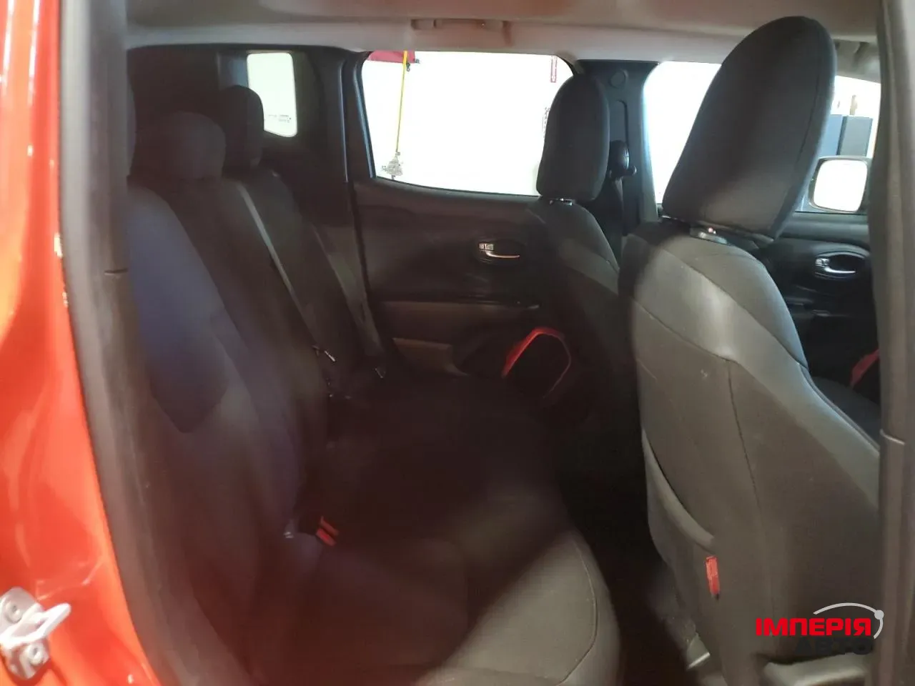 Jeep Renegade - фото 11