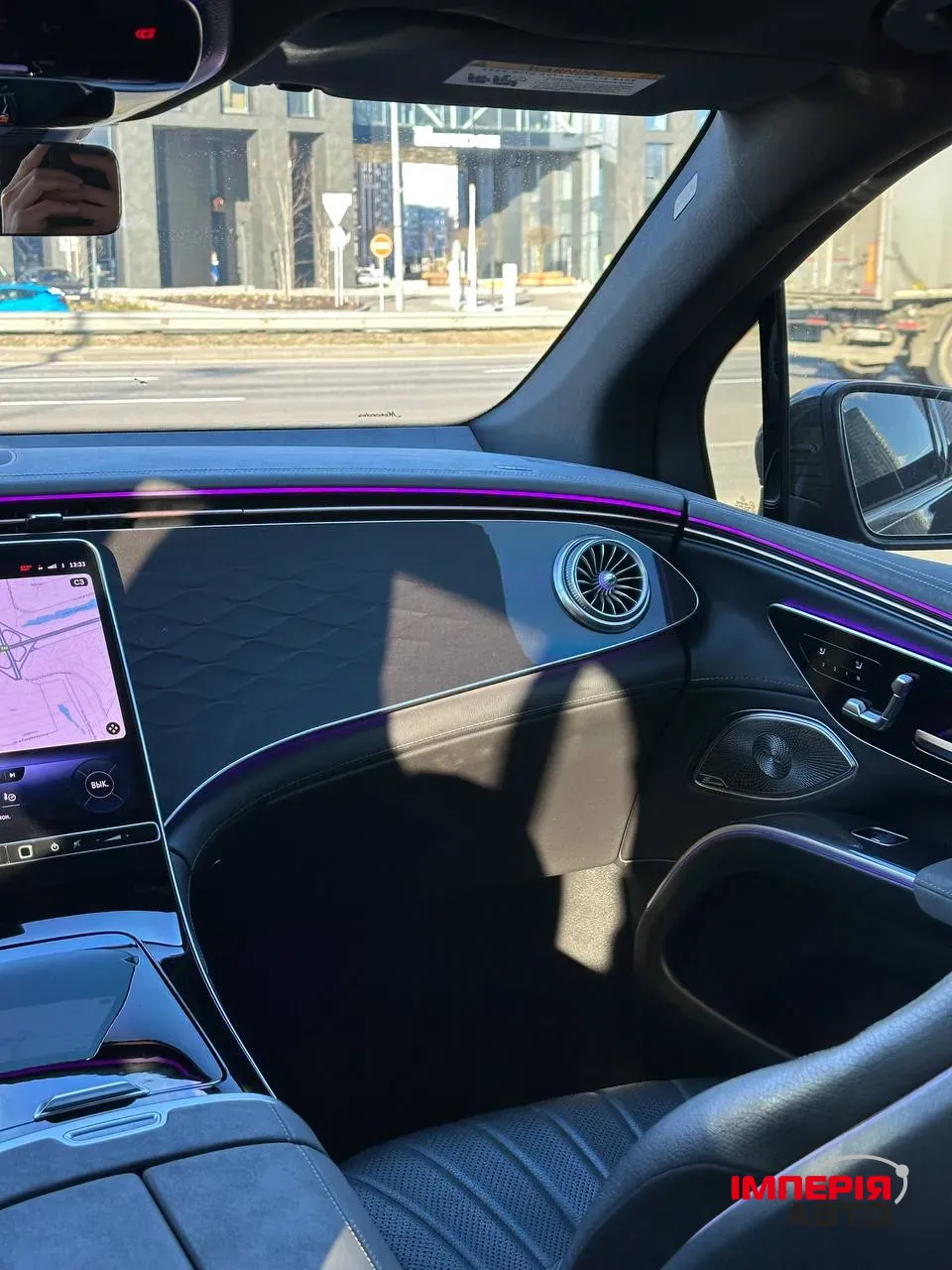 Mercedes-Benz EQS SUV - фото 12