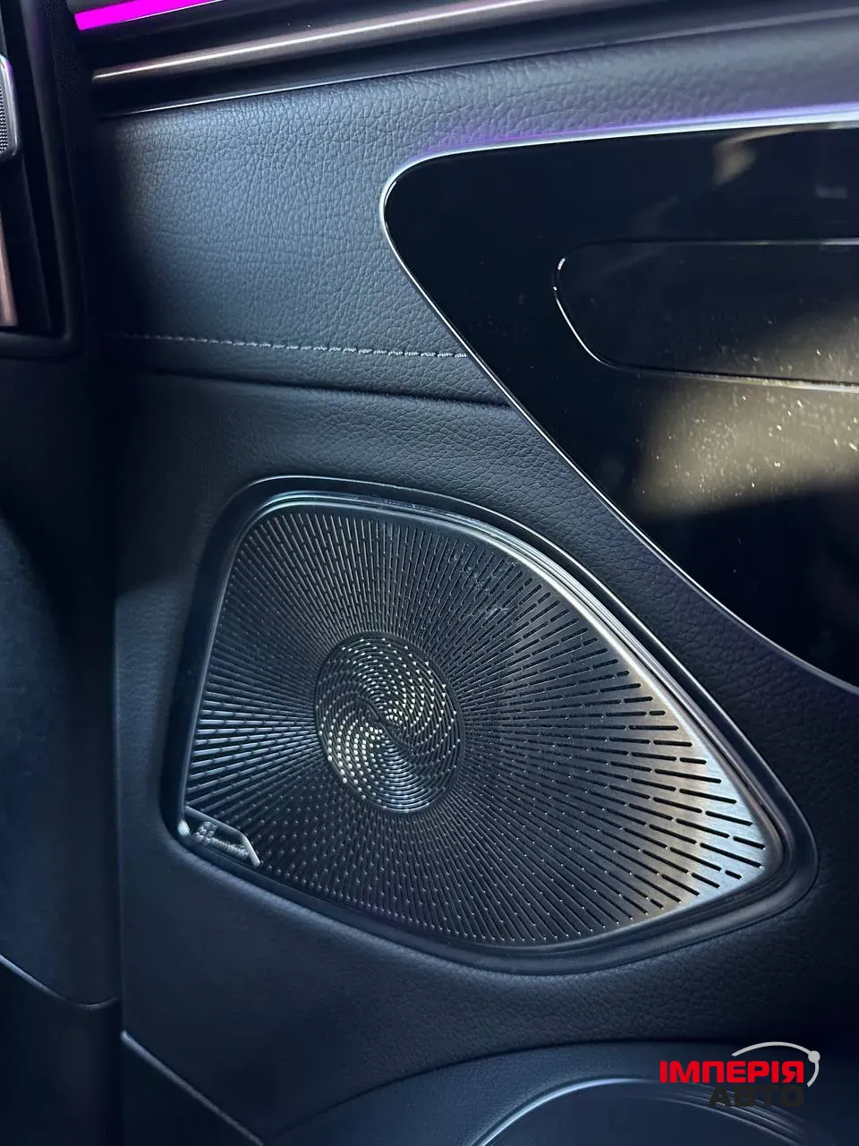 Mercedes-Benz EQS SUV - фото 13