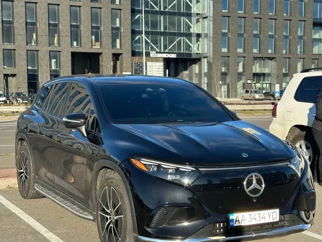 Mercedes-Benz EQS SUV - фото 3
