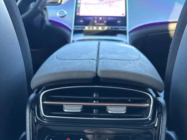 Mercedes-Benz EQS SUV - фото 4