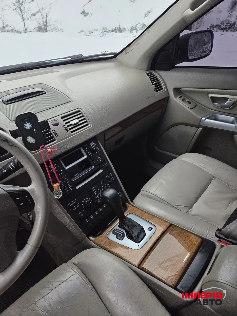 Volvo XC90 - фото 24