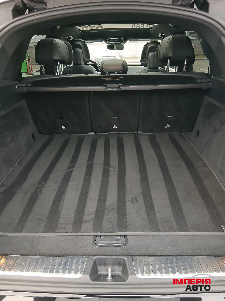 Mercedes-Benz EQS SUV - фото 14