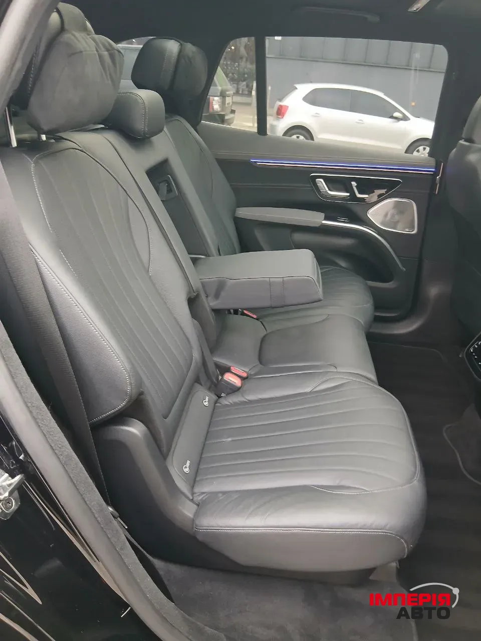 Mercedes-Benz EQS SUV - фото 15